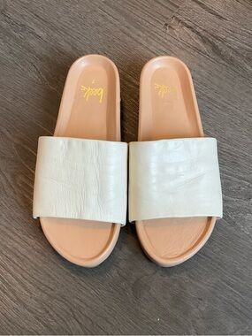 Beek Pelican Slide Sandal
